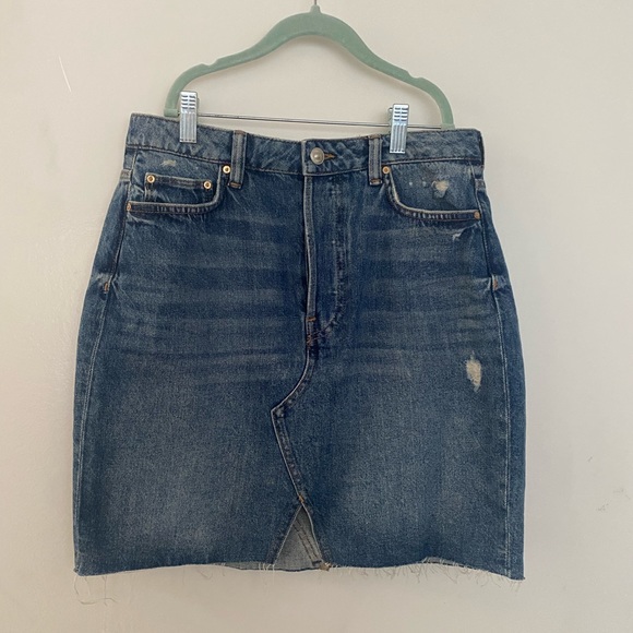 H&M mini denim skirt - Picture 2 of 6